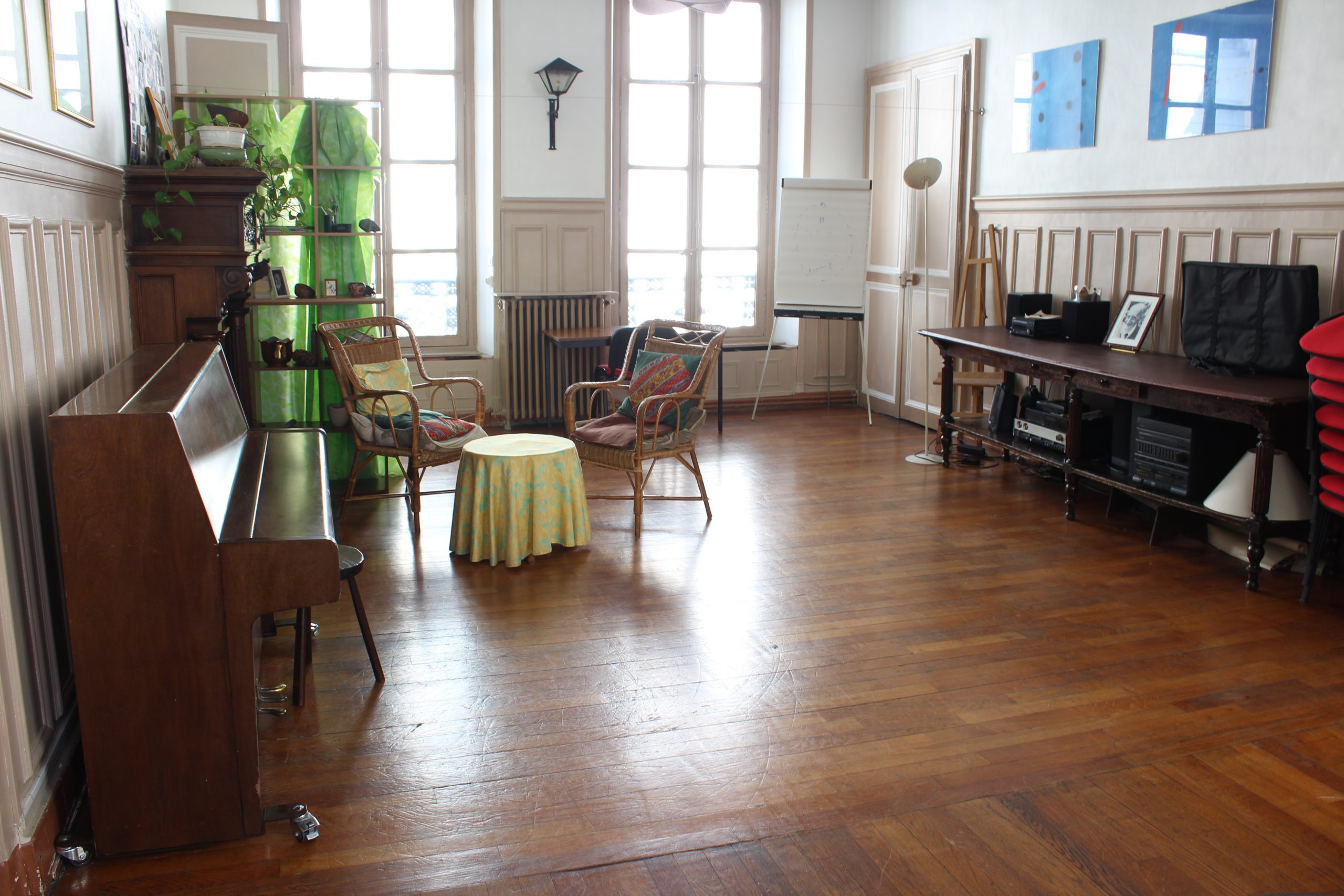 Grande salle vue vers la rue de la Verrerie